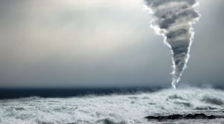 10 gjërat më të çuditshme që kanë rënë nga qielli