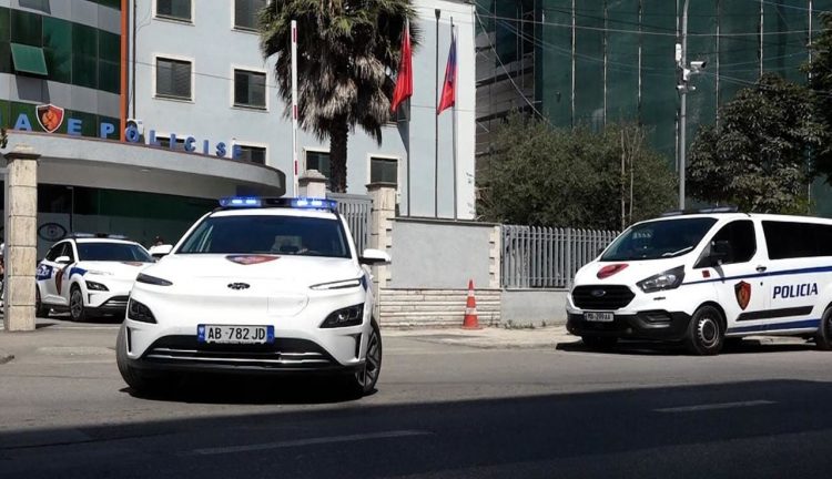 “Doja të ndiqja ëndrrat e mia, të vazhdoja shkollën”, zbardhet dëshmia e 19-vjeçares që vrau babain në Durrës