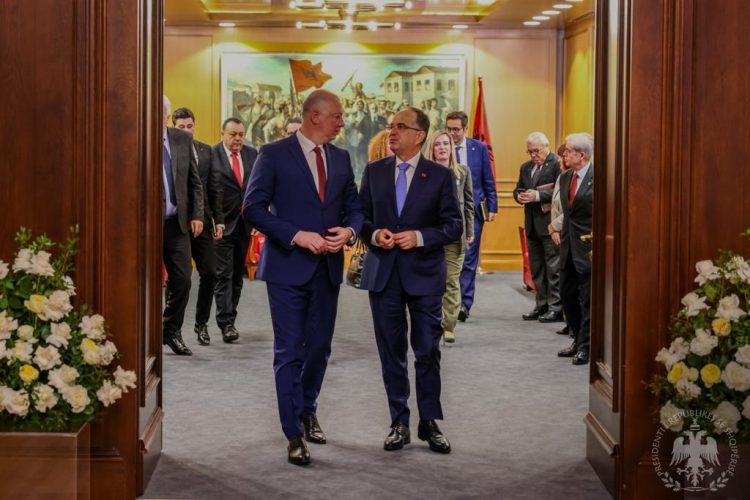 Begaj pret kreun e parlamentit bullgar: Korridori 8, rëndësi strategjike. Të përmbyllet sa më shpejt