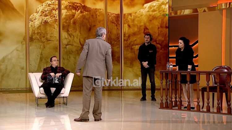 “Mua më ka ikur tepeleku, kësaj fiqiri”, seanca fillon me sulme: Më ke kërcënuar e provokuar! 