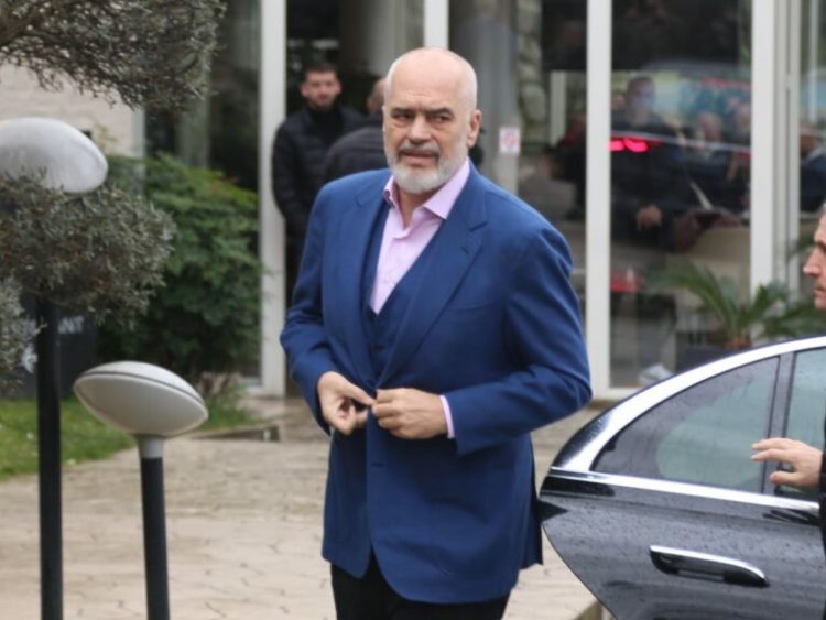 Asambleja e PS/Pakënaqësi me rezultatet në 12 qarqe, zbulohet çfarë i tha Rama-Veliajt në mbledhje
