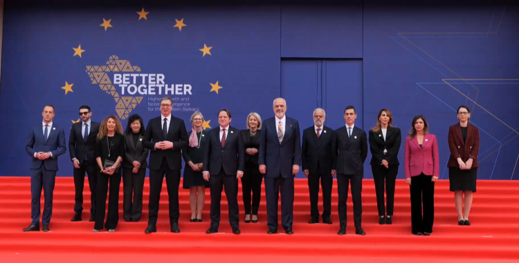 Përfundon Samiti/Foto familjare e liderëve të Ballkanit Perëndimor dhe përfaqësuesve të BE 
