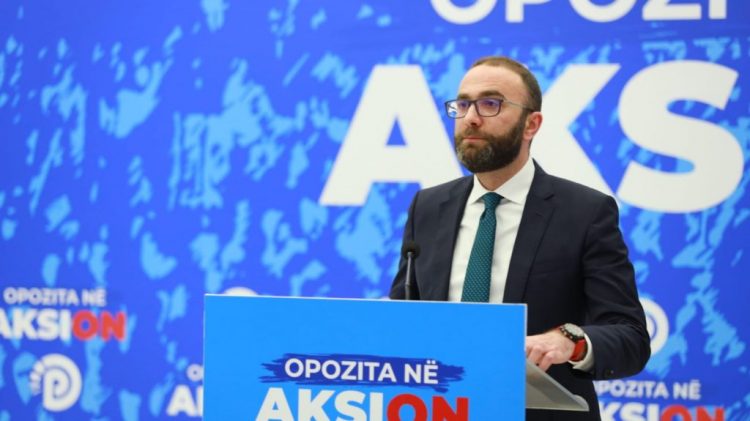 A e njeh Berishën si kryetar të PD? Ja si përgjigjet Gazment Bardhi