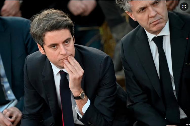 Kryeministri francez: Mosha minimale për përdorim të rrjeteve sociale të jetë 13 vjeç 