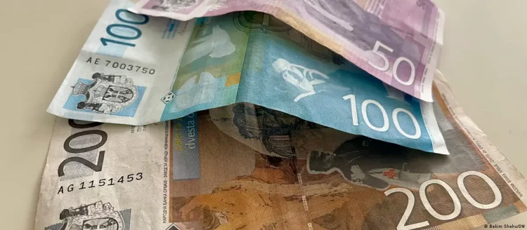 A mund ta zgjidhë Brukseli konfliktin për dinarin serb?