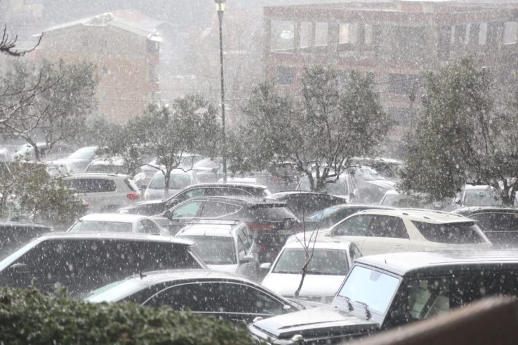 Reshjet e dendura të shiut në vend, Shërbimi Meteorologjik Ushtarak zbulon si do të jetë moti këtë javë 