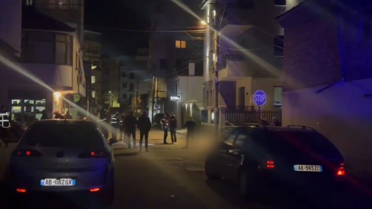 Dy viktima në Korçë/ Autori qëllon ndaj një personi dhe më pas vret veten