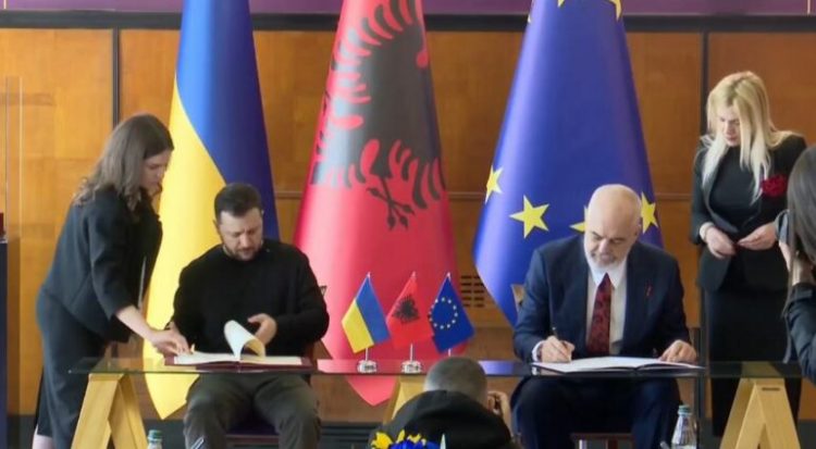 Kryeministri Rama dhe presidenti Zelensky firmosin traktatin e miqësisë e bashkëpunimit mes dy vendeve