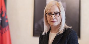Nikolla uron “8 Marsin”: Të investojmë te gratë, për të përshpejtuar progresin