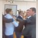 VIDEO/ Përplasen fizikisht deputetët në Kuvendin e Bosnje-Hercegovinës