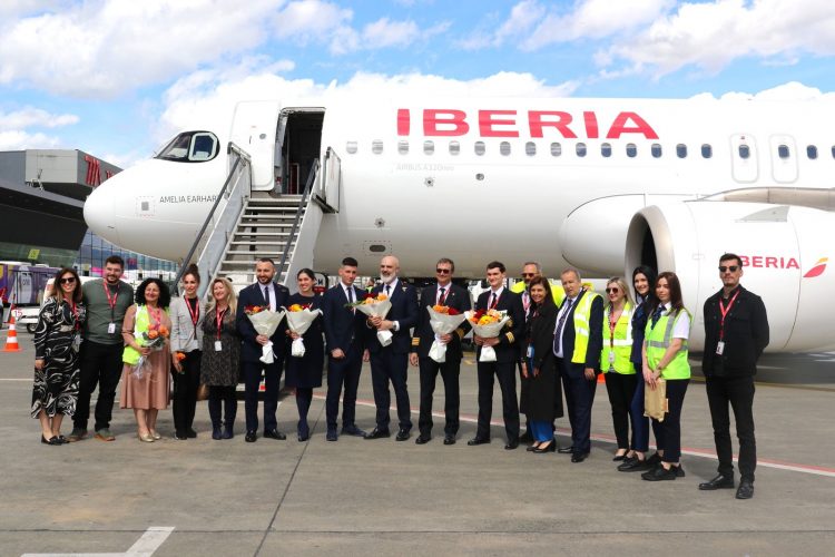 Aeroporti Ndërkombëtar i Tiranës mirëpret fluturimin inaugurues të Iberia nga Madridi