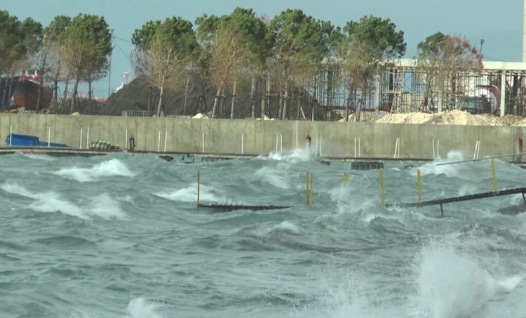 Përkeqësohet moti, problem era e fortë