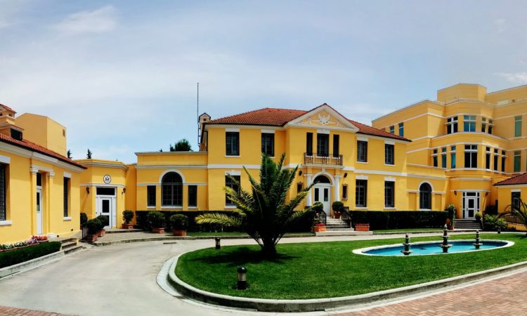 Marrëveshja PS-PD, ambasada amerikane: Inkurajojmë deputetët që të vazhdojnë të tregojnë përkushtim ndaj demokracisë 