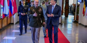 Presidenti Begaj vizitë në Komandën Strategjike të NATO-s për Operacionet