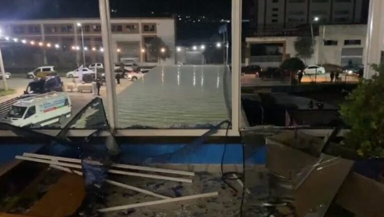 OSHEE shkëput linjën e energjisë elektrike në Lushnjë, zonat që do të qëndrojnë për disa orë pa drita