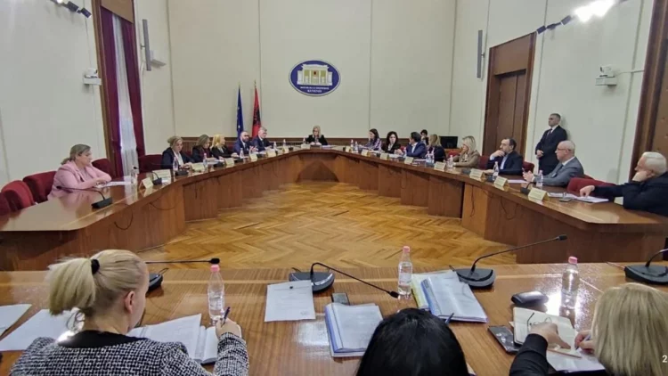 Mbledhja e Konferencës së Kryetarëve/PS dhe PD bien dakord për ngritjen e 2 komisioneve hetimore