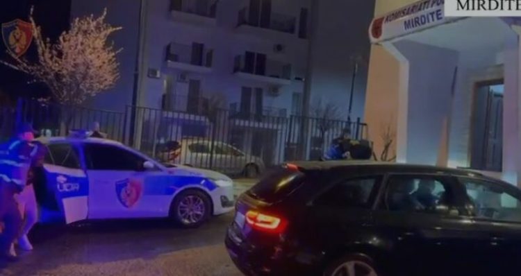 Arrestohen dy të rinj në Mirditë, morën peng një 19-vjeçar dhe e mbajtën në garazh (Emrat) 