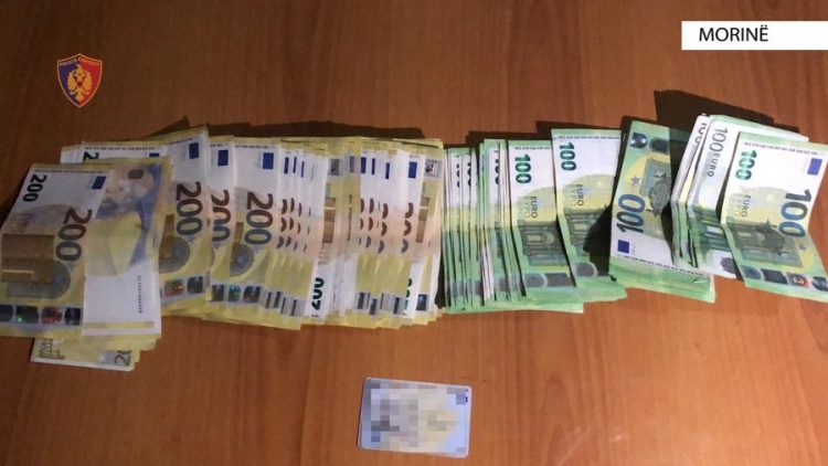 Tentoi të kalonte 20.000 euro në Morinë, arrestohet 40-vjeçari nga Kosova