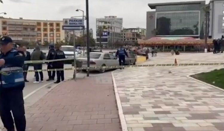 Sherri me thikë në Fier, policia: Viktima një 19-vjeçar, shoqërohet në komisariat një person 