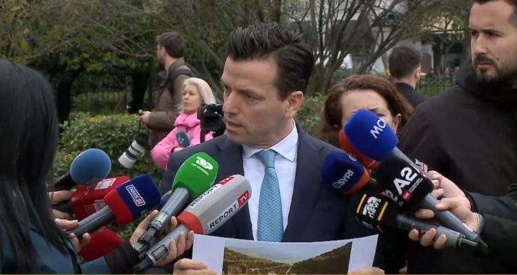 Agron Shehaj denoncon dy ish-ministrat: Hynë me duar në xhepa, po ndërtojnë resorte në jug! 