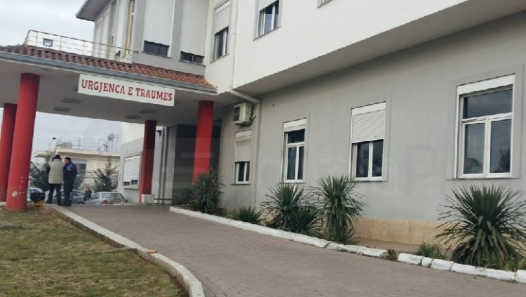 Plagoset me armë 25-vjeçari në Mamurras, dërgohet me urgjencë te Trauma