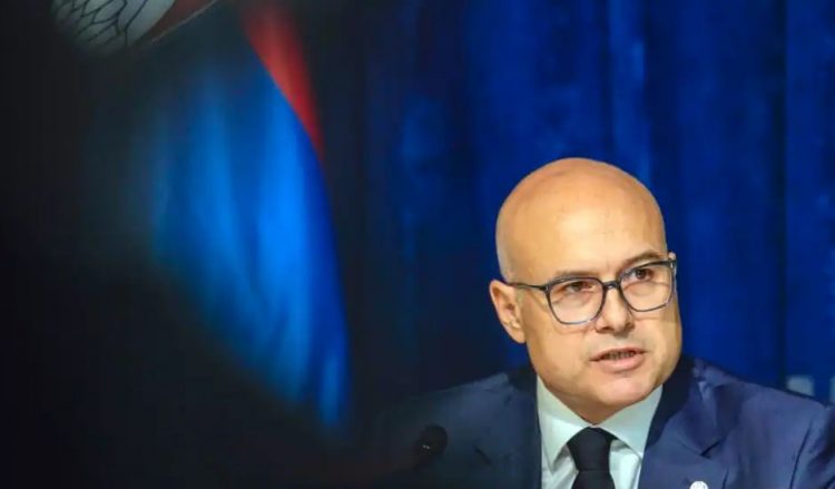 Ish-ministri Vuçeviç mandatohet për formimin e Qeverisë së re serbe 