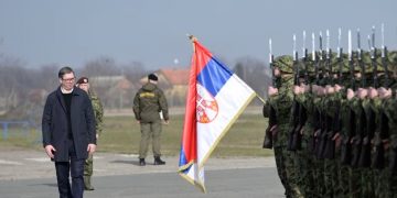 Vuçiç: Eksportojmë të gjitha armët që mund të prodhojmë për shitje. Gara nisi kur bota kuptoi se Putin s’do mposhtej lehtë