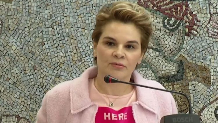 “Unë jam një prej tradhtarëve”, Kryemadhi: PL s’ka nevojë për prerje kokash, nuk ka ç’të presë