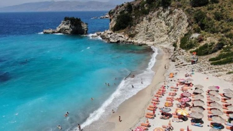 Revista kaliforniane: Zbuloni Rivierën Shqiptare dhe plazhet mahnitëse