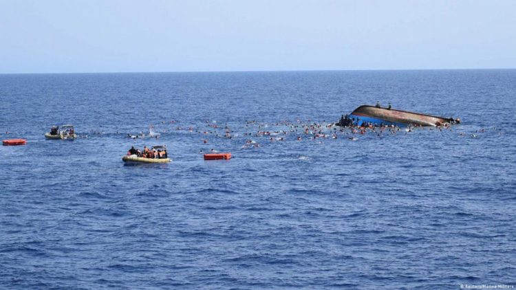 Fundoset anija me emigrantë në Mesdhe