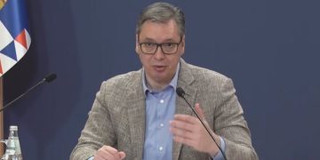 Kosova në KiE, Vuçiç: Duan të më bindin për kompromis me Prishtinën