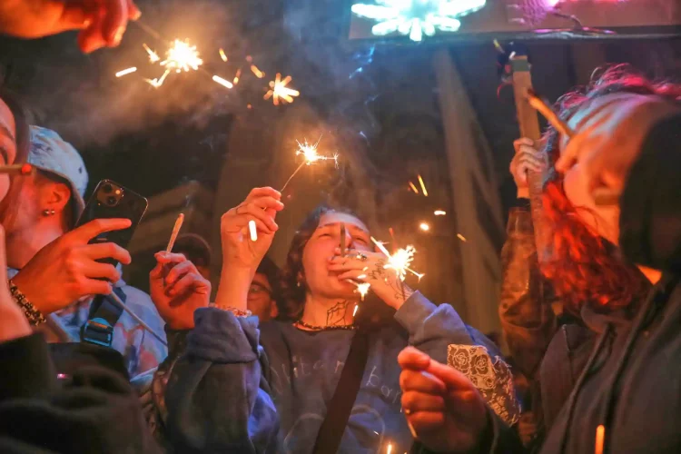 Nga sot, hyn në fuqi legalizimi i kanabisit për të rriturit në Gjermani