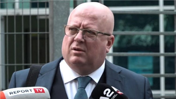 Shtyrja e seancës për Berishën/ Avokati-Kreut të SPAK: Pse nuk paraqiten prokurorët?