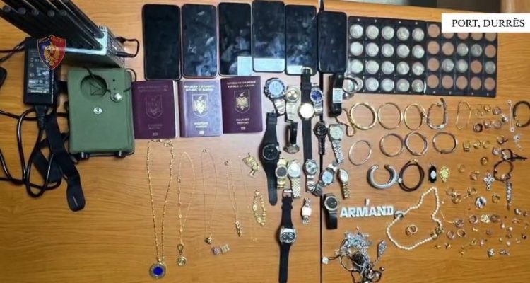 Durrës/ Tentuan të fusnin në Shqipëri sende me vlerë të përfituara nga krimi, 3 të arrestuar