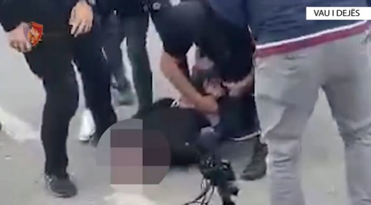 Do shiste 2 mijë fara kanabisi, kapet mat 47-vjeçari në Vaun e Dejës