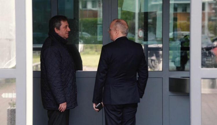 Hasani takon Thaçin në Hagë: Shqipëria do të këmbëngulë për proces gjyqësor të hapur e transparent
