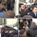 Protestuesit çajnë kordonin e policisë, tentojnë të hyjnë në Bashkinë e Tiranës