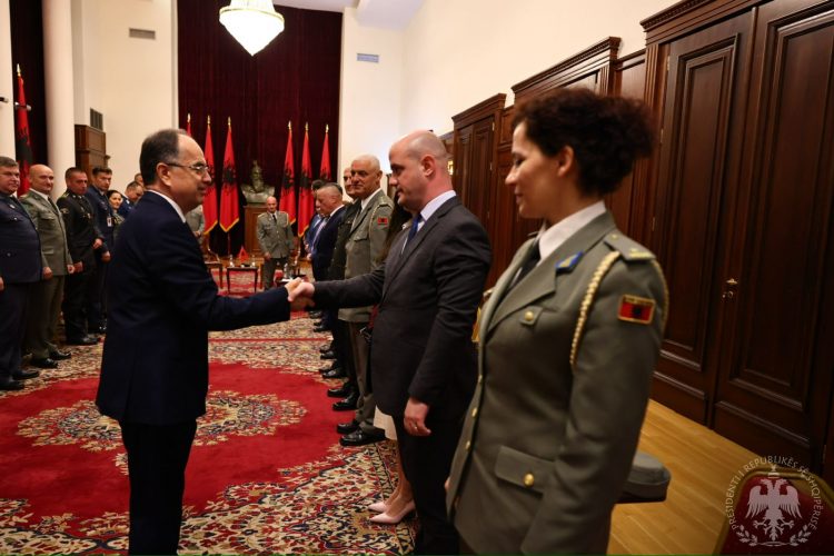 Begaj pret përfaqësues nga vende të NATO-s: Shqipëria është promovuese e paqes