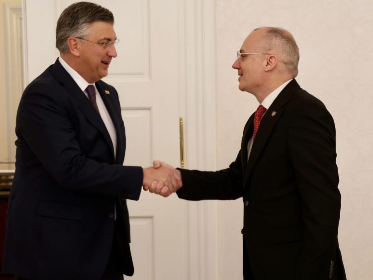 Hasani vizitë zyrtare në Kroaci: Na kanë dhënë mbështetje drejt integrimit në BE