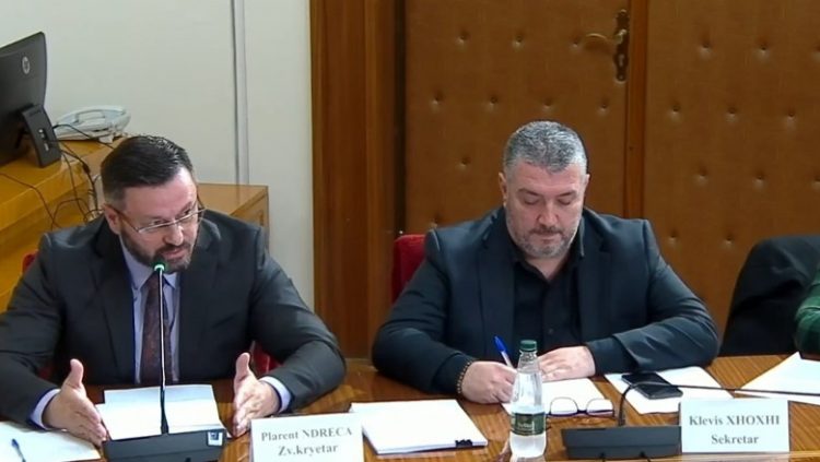Mbledhja dështoi 4 herë/ Ndreca: Ne s’e kemi bojkotuar! Mos bëni deklarata politike