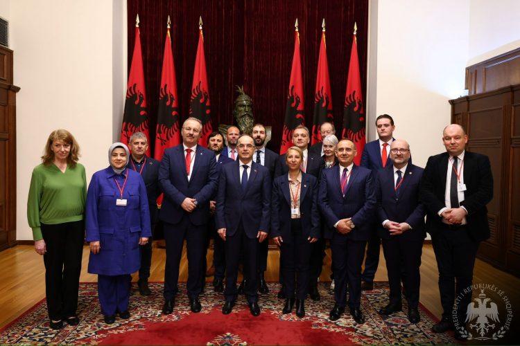 Begaj takim me delegacionin e Asamblesë Parlamentare të NATO-s: Shqipëria do të vijojë rolin e saj si faktor paqeje dhe stabiliteti
