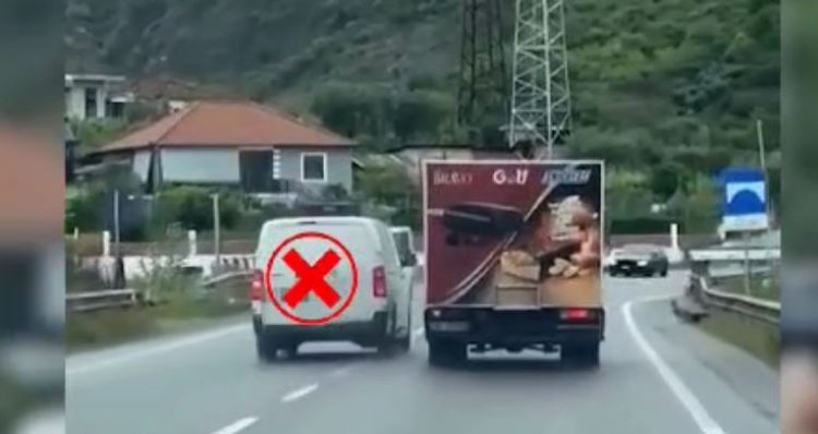 Parakalimet e gabuara, 3 shoferët në Elbasan ndëshkohen