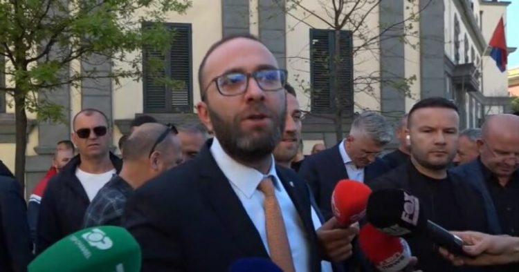 Protesta para bashkisë, Bardhi: Veliaj duhet të ishte në burg bashkë më 5 vartësit e tij