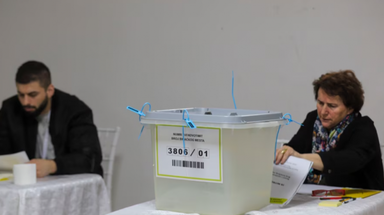 Serbët në veriun e Kosovës bojkotojnë referendumin për largimin e kryetarëve shqiptarë të komunave