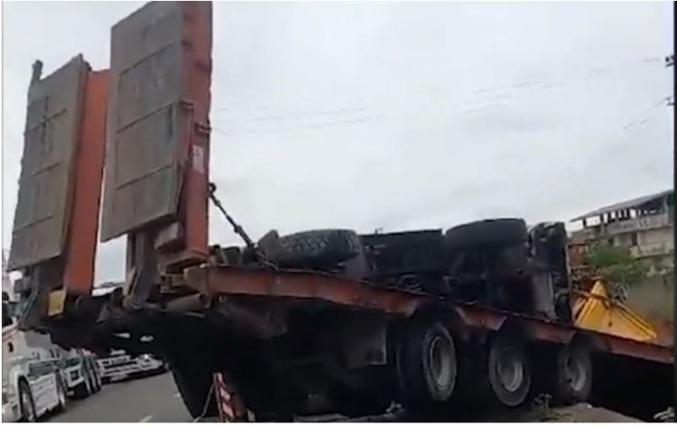 Aksident masiv në kthesën e Rinasit, përplasen disa automjete 