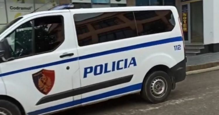 I dënuar me mbi 10 vjet burg në Itali për tentativë vrasje dhe vjedhje, arrestohet 29-vjeçari me 3 mbiemra  