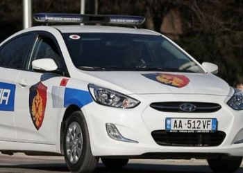 Lushnje/ Vajza e divorcuar i shkoi në shtëpi, babai e qëllon me armë dhe më pas vret veten