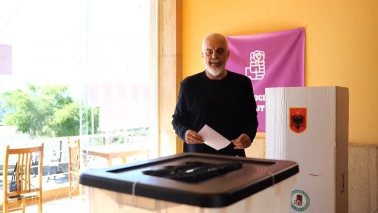 Zgjedhjet për delegatët e Kongresit të Ri të Partisë Socialiste, voton kryesocialisti Rama