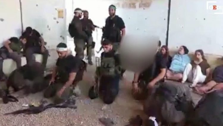 Dhunohen barbarisht, publikohen pamjet e ushtareve izraelite që u rrëmbyen nga Hamasi
