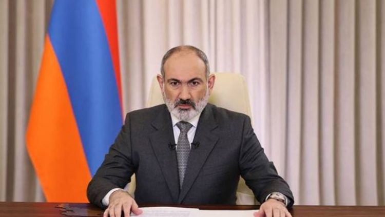 Çfarë ndodhi? Helikopteri i kryeministrit të Armenisë bën ulje të detyruar në kufi me Azerbajxhanin